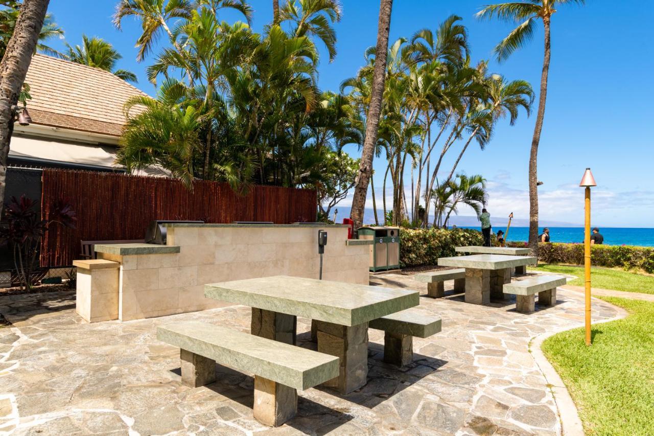 The Whaler Resort Lahaina Exterior photo